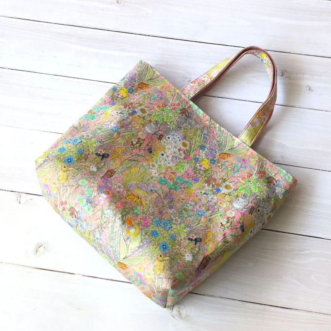 ユキエモン☆お散歩トートバッグ（ボタニカルフラワー） - メルカリ