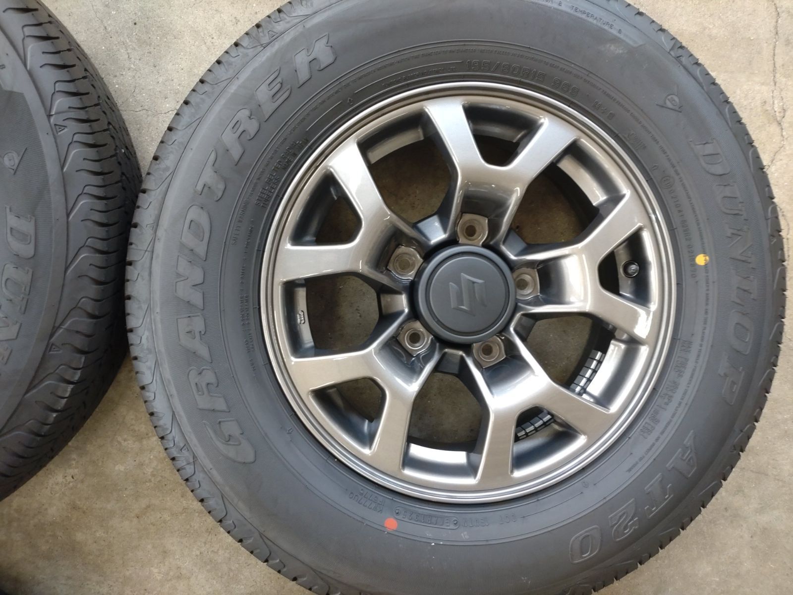 JB74 ジムニーシエラ 純正ホイール 15インチ 1本 ジムニーシエラ JB74 純正ホイール1本 - メルカリ