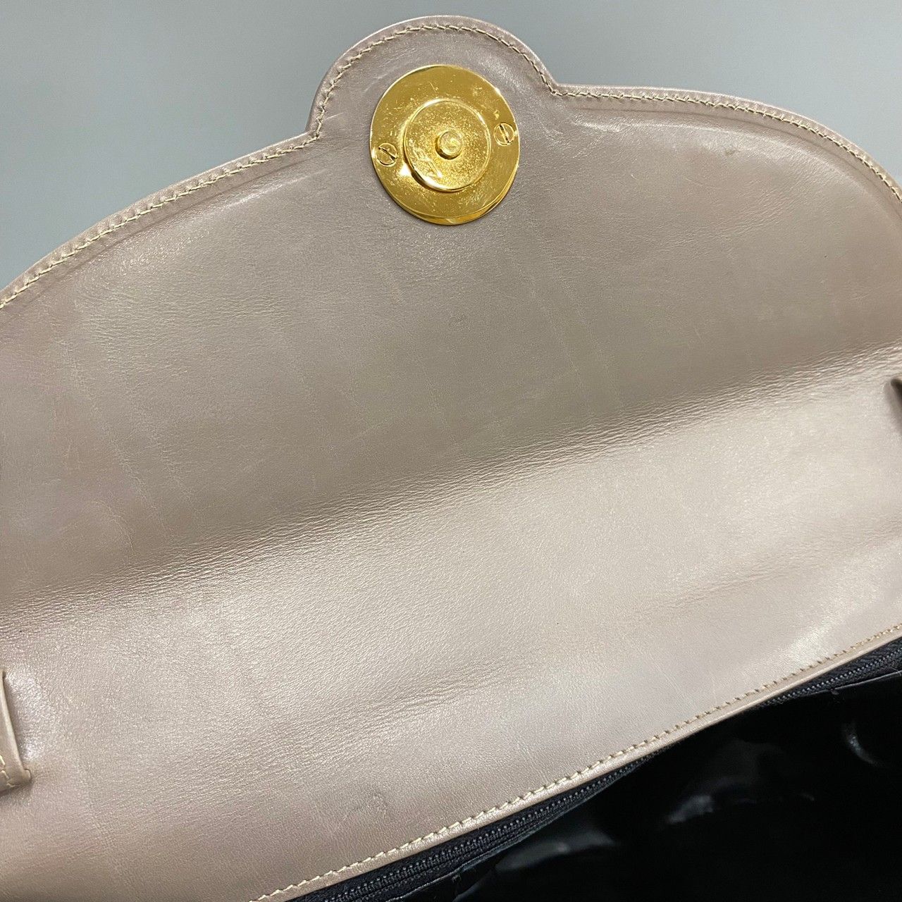 美品 Salvatore Ferragamo フェラガモ ロゴ 金具 レザー 本革 2way