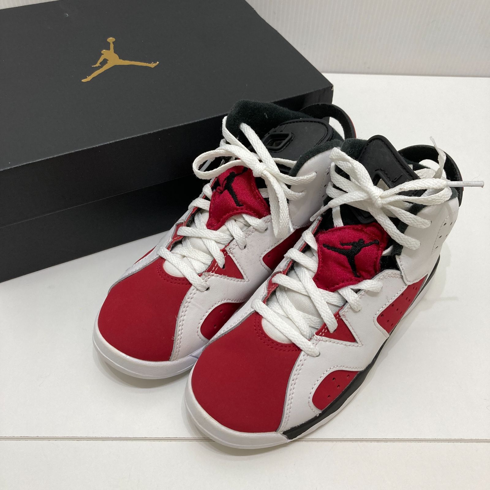 キッズサイズ　エアジョーダン6 レトロ　21cm JORDAN BRAND AIR JORDAN 6 RETRO GS WHITE/MEDIUM GREY-COOL