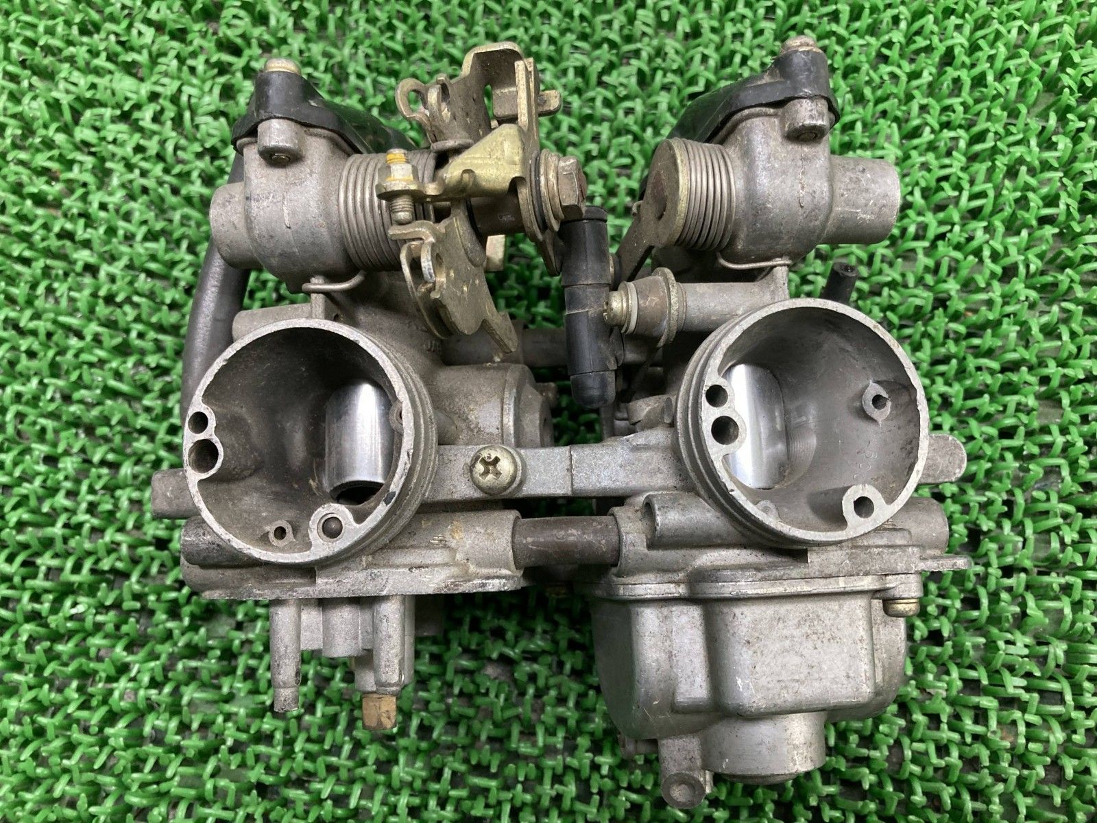 XLX250R キャブレター 40A ホンダ 純正 バイク 部品 MD08 ツインキャブ ケイヒン KEIHIN 修復素材やレストア素材に Bh