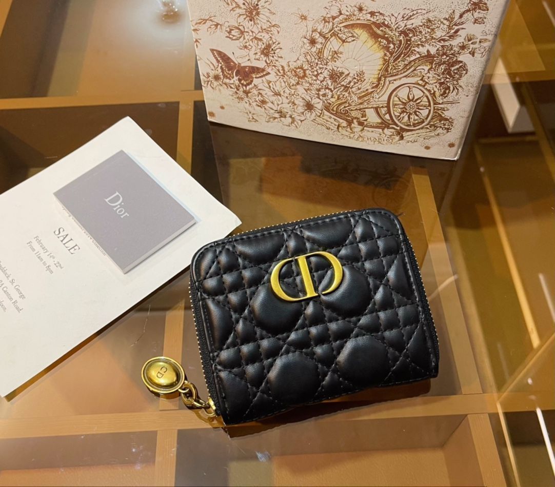 【美品】クリスチャンディオール　ショルダーバック 箱付き 人気沸騰 Christian Dior クリスチャンディオール ショルダー