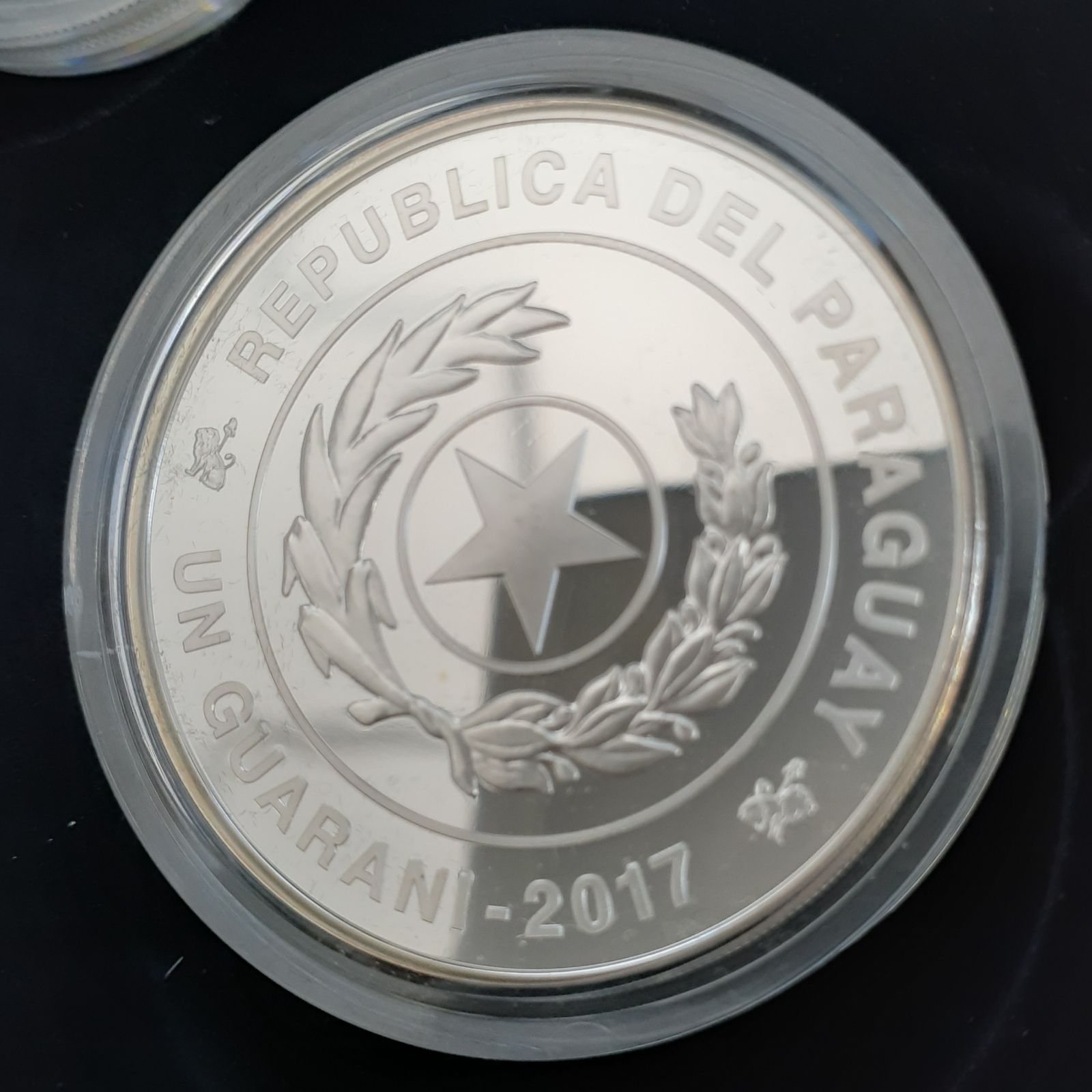ロシア2018 公式ライセンス銀貨セット 2018年 FIFAワールドカップロシア公式記念銀貨 3種セット - メルカリ