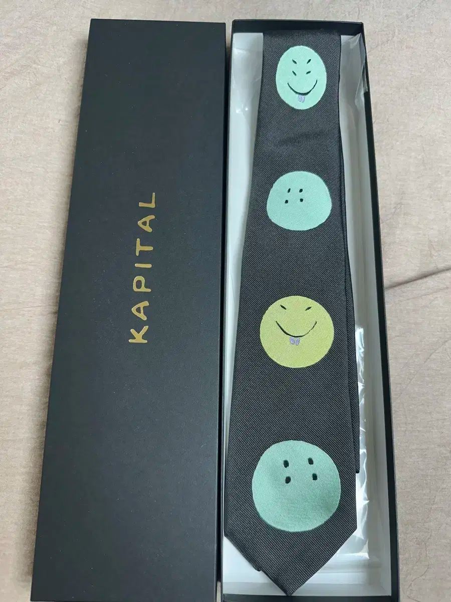 KAPITAL キャピタル スマイル ドッグタグ ネクタイ poggy KAPITAL キャピタル スマイル ドッグタグ ネクタイ poggy - メルカリ