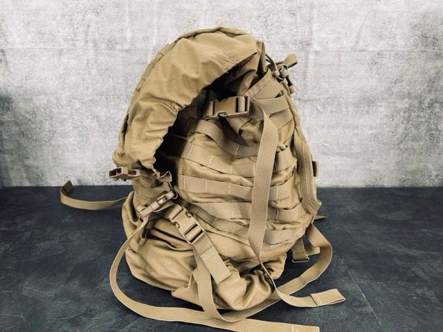 アサルトパック リュック コヨーテブラウン ブラウン系カーキ 8465 01 600 7911 ミリタリー サバゲー 514525
