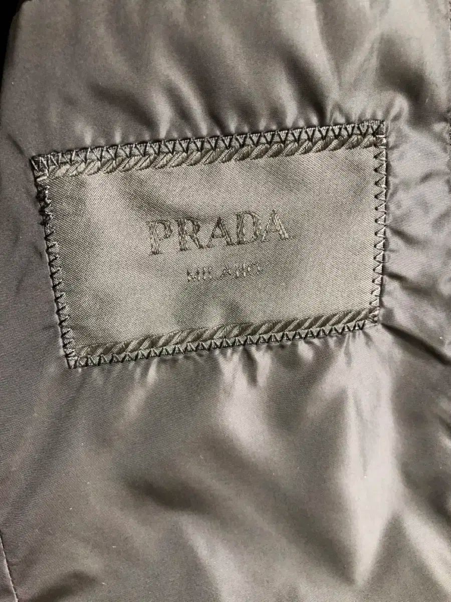 PRADA プラダ
