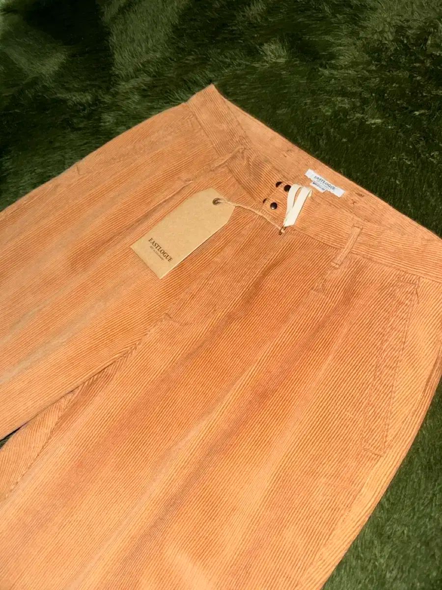 スラックス ライト