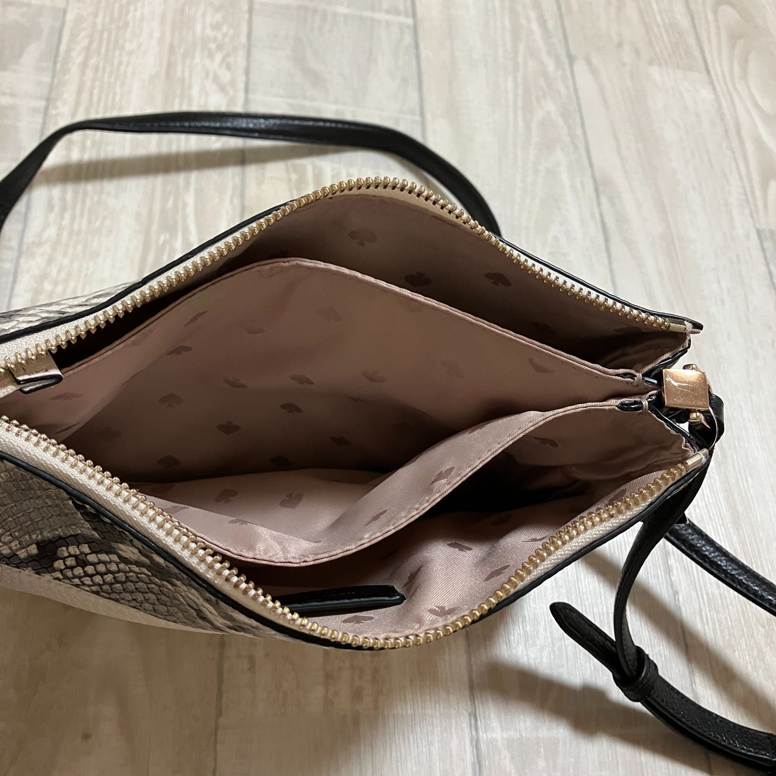 アメリカ正規店購入】Kate spade ケイトスペード ショルダーバッグ 