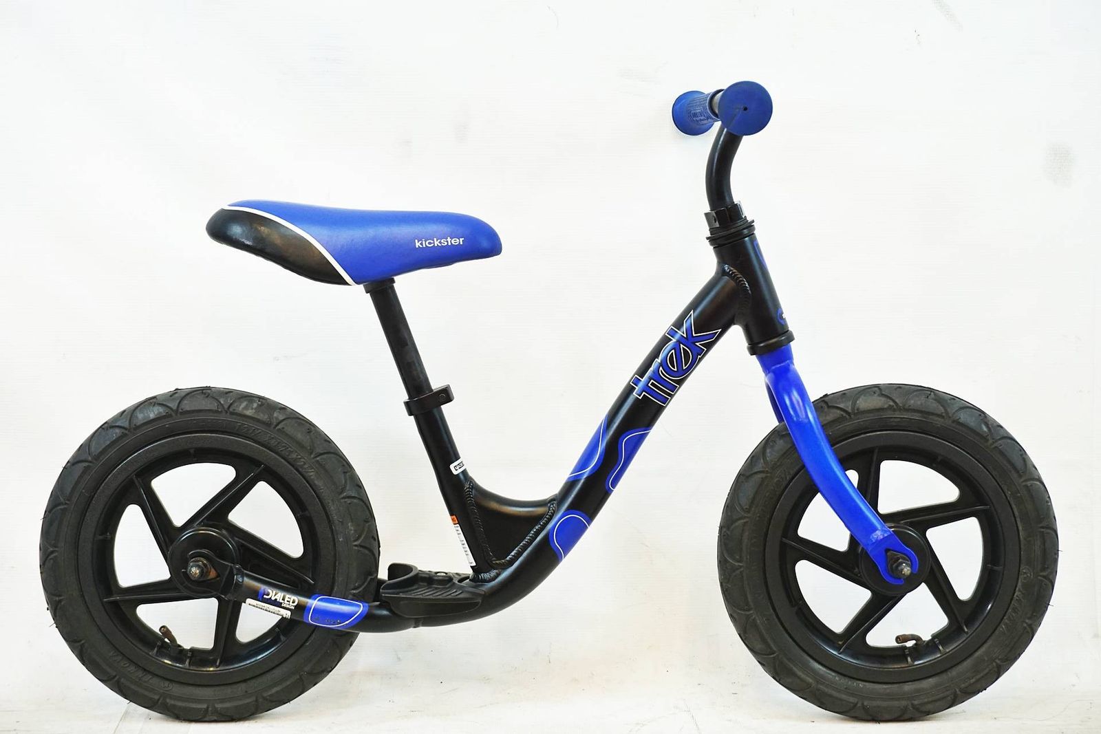 TREK トレック KICKSTER 2016年モデル 12インチ キックバイク | バイチャリ有明店