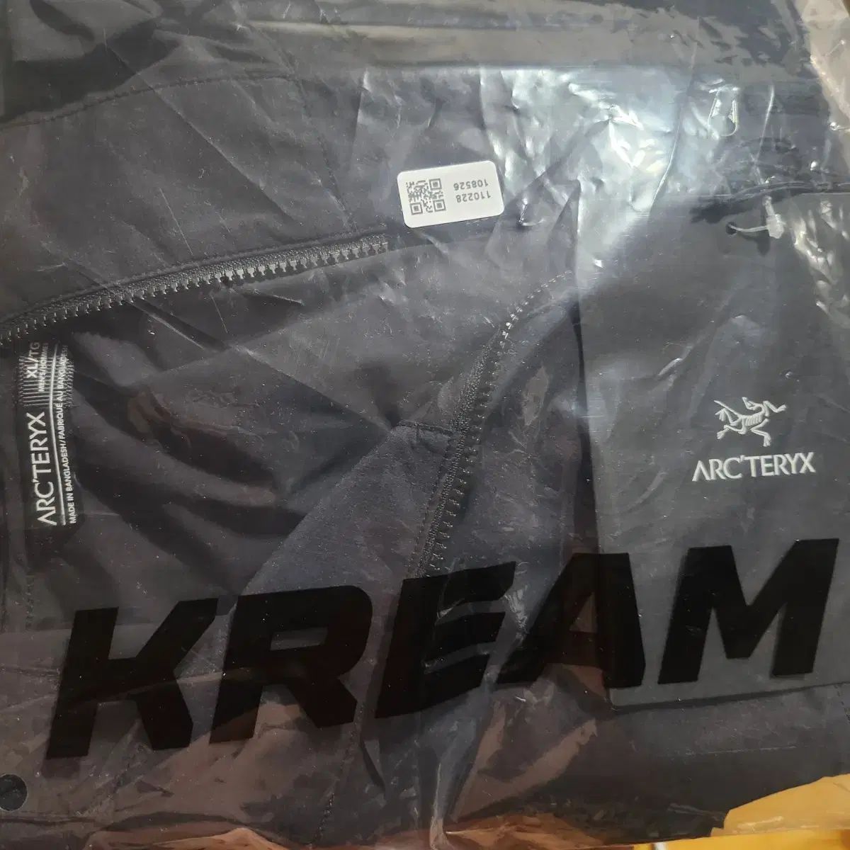 ARC TERYX アークテリクス ブラック フーディー XL Squamish ウィンドブレーカー