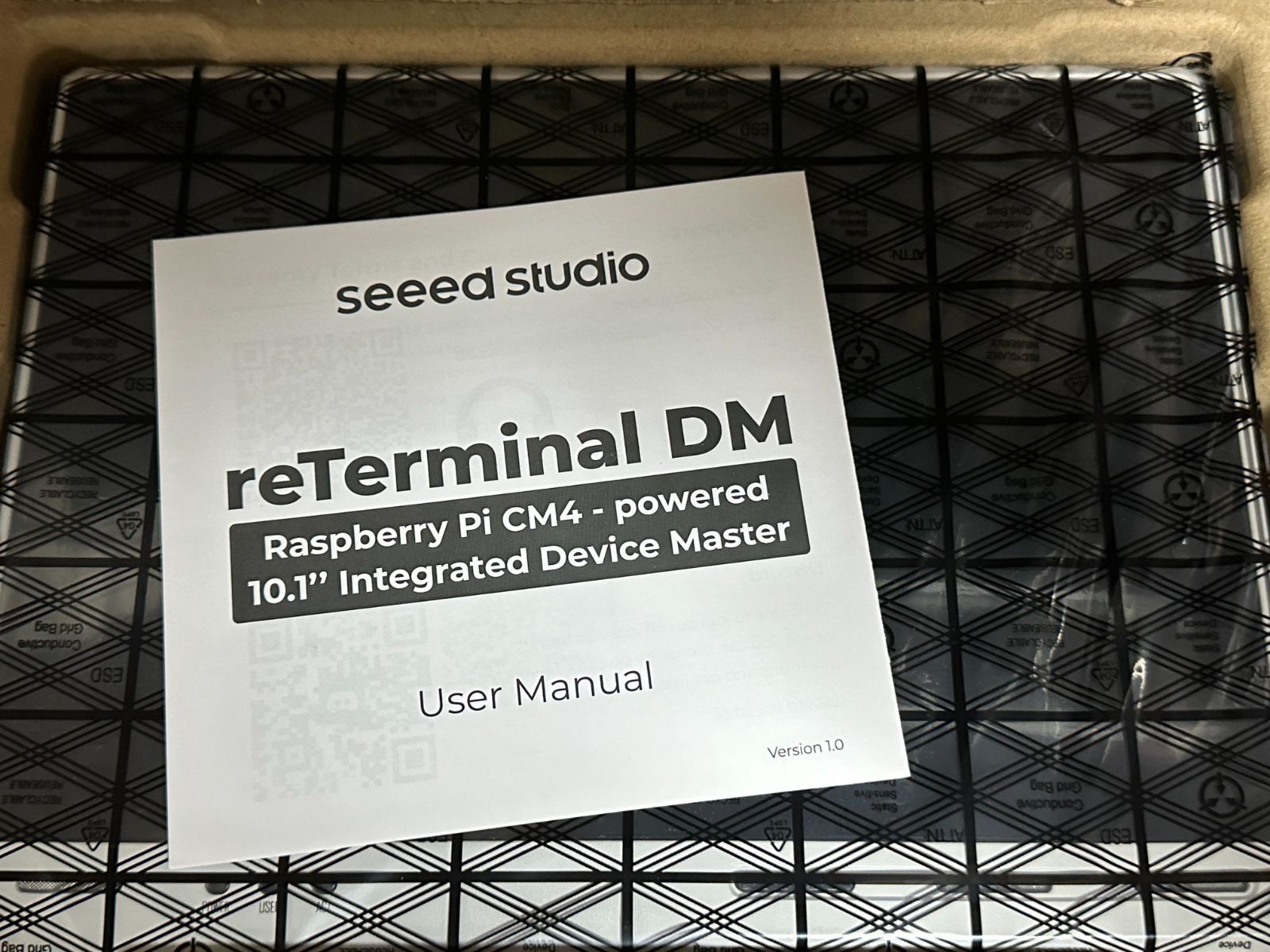 reTerminal DM- 10.1 インチ統合デバイス マスター&産業用 reTerminal