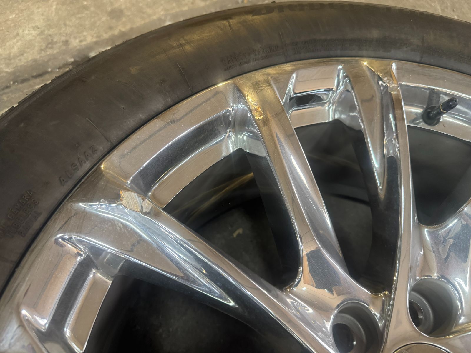 22in純正タイヤ＆ホイール