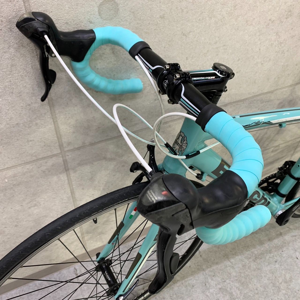Bianchi vianirone7 SORA 3500 2×9S 2015 ビアンキ ヴィアニローネ アルミロード Bianchi vianirone7 SORA 3500 2×9S 2015 ビアンキ ヴィアニローネ