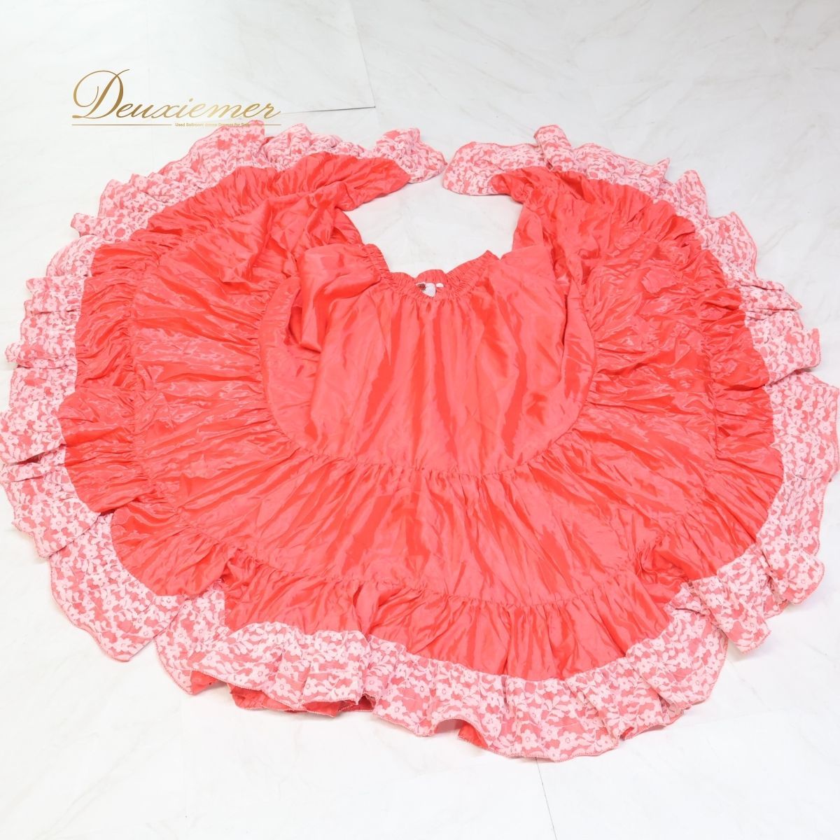 【ベリーダンス用衣装】オレンジピンク BANU ROSA ジプシースカート ロング 25ヤード 花柄 レース ボリューム フリル 光沢 裾 ベリーダンス用衣装】オレンジピンク BANU ROSA ジプシー