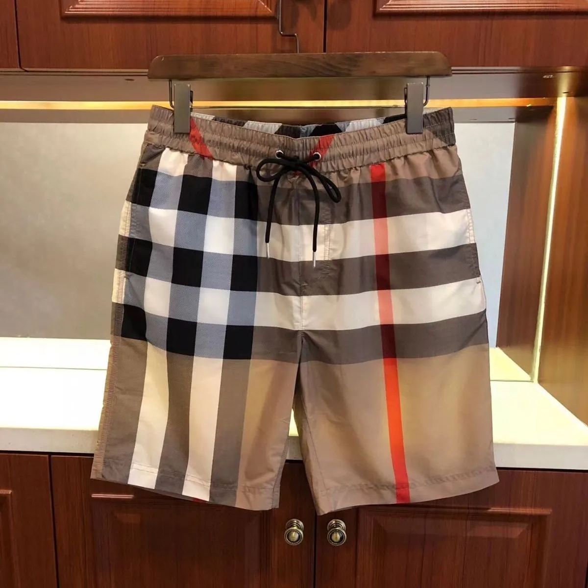 新品✨BURBERRY MEN'S CHECK SWIM SHORTS 