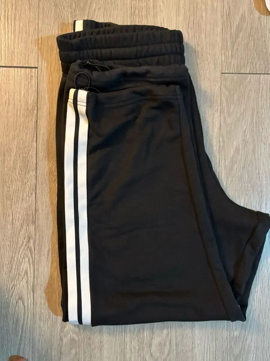 トラック パンツ