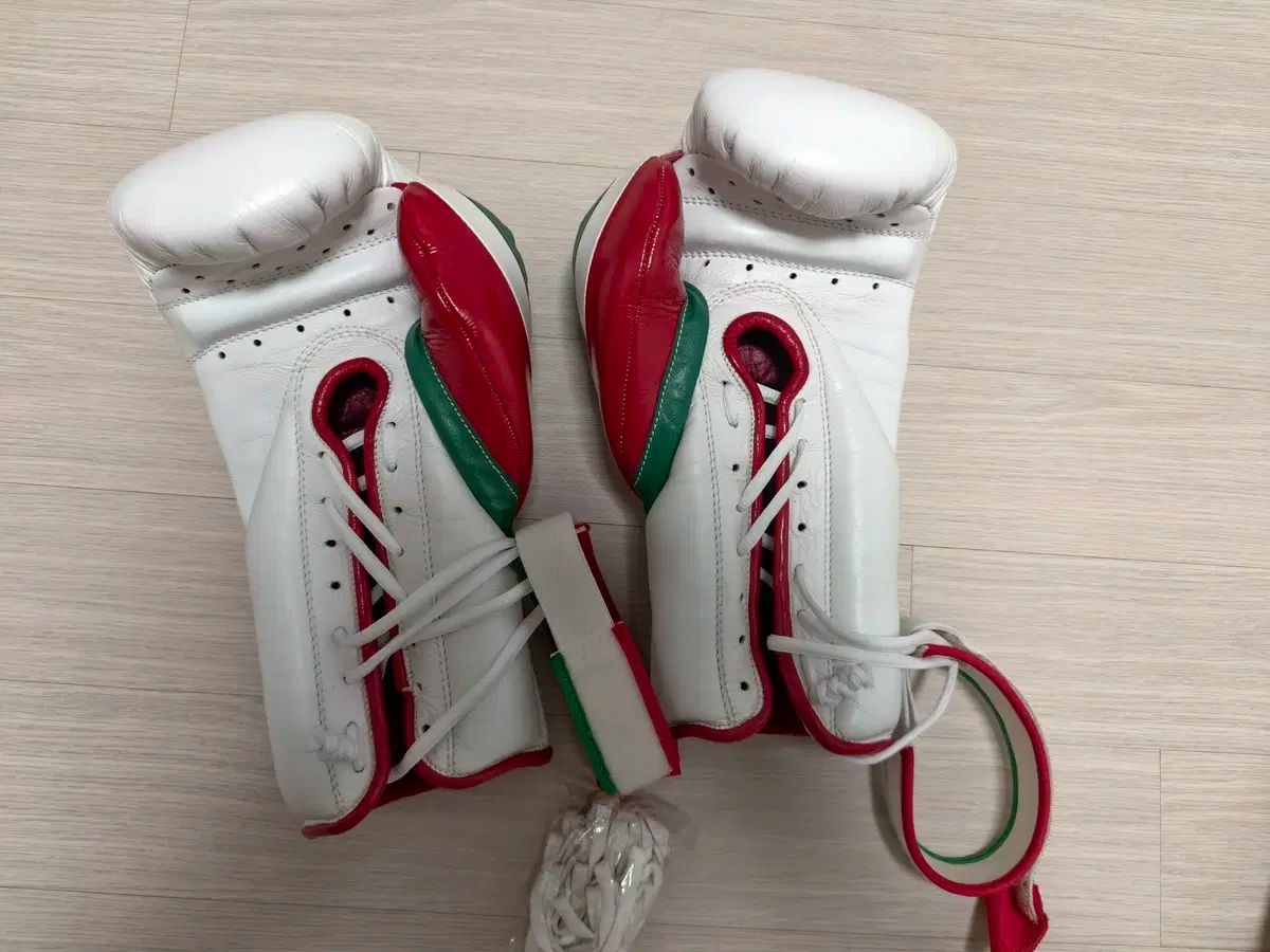 HAYABUSA ボクシンググローブ 10oz TOKUSHU Hayabusa T3ボクシング