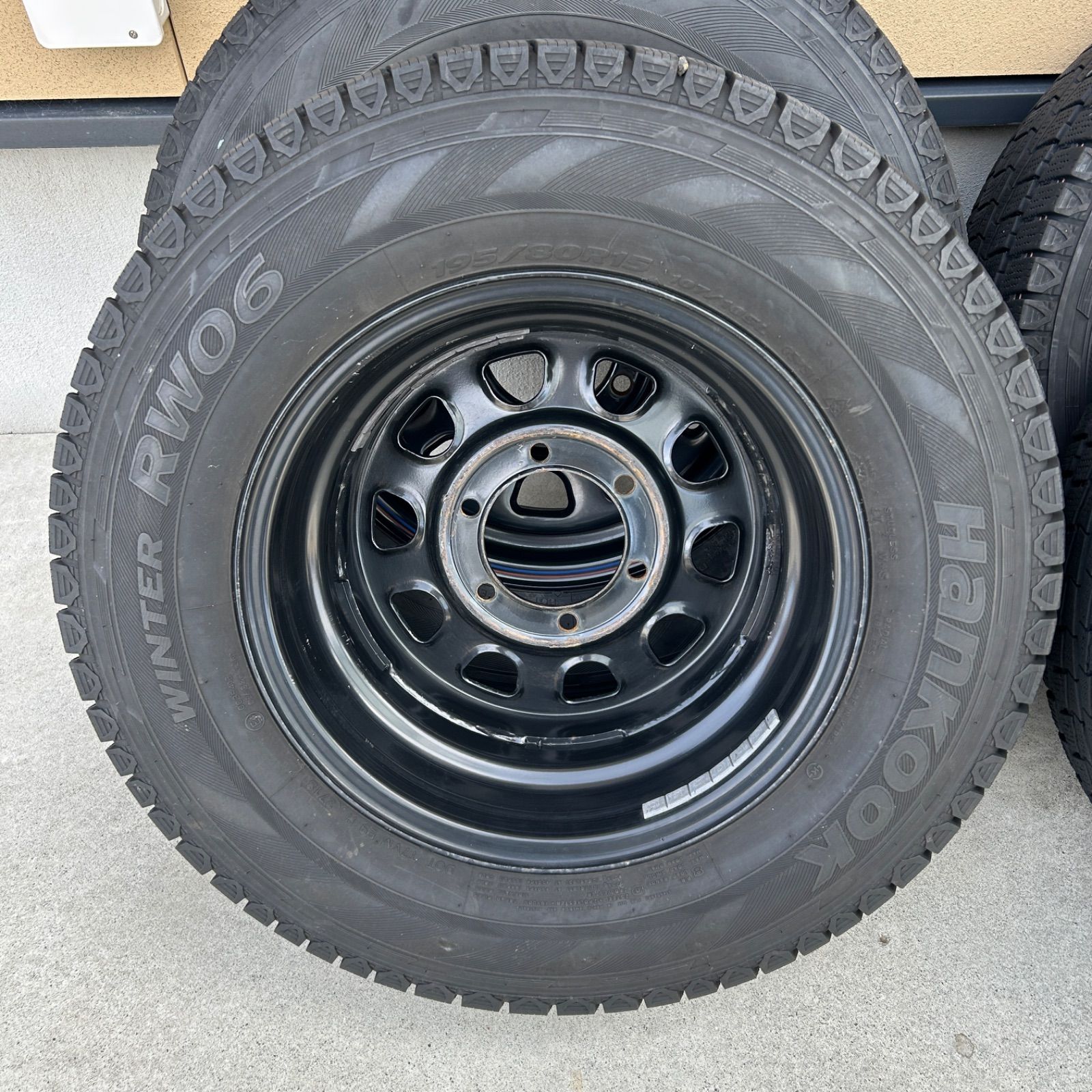 中古】DAYTONA スタッドレスタイヤ 195/80r15 65psi