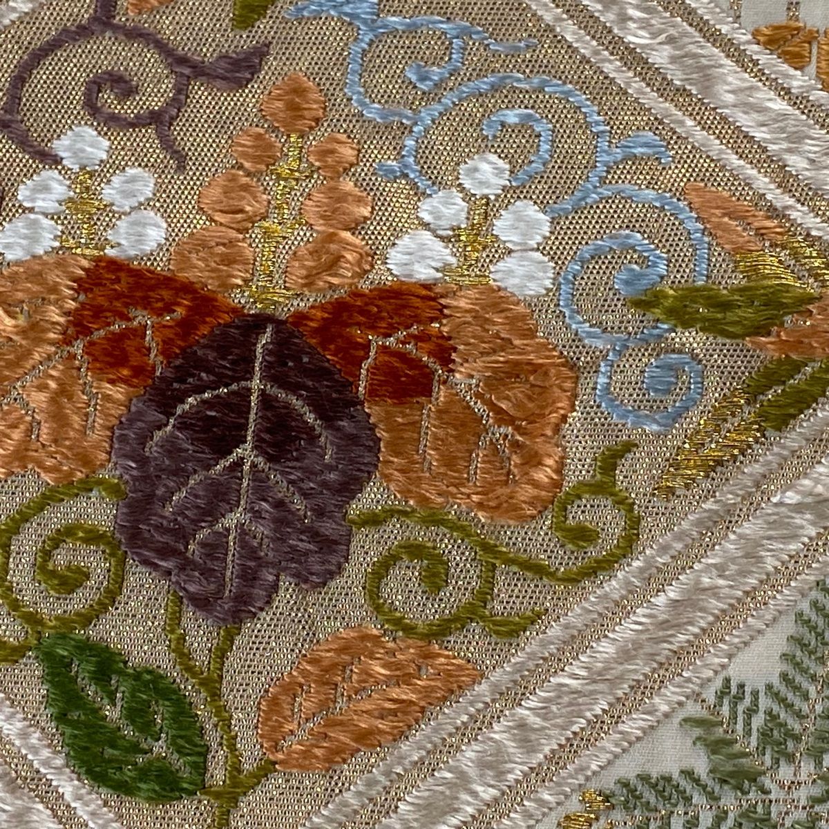 袋帯 逸品 河合美術織物 落款 桐 松竹梅 金糸 刺繍 ベージュ 六