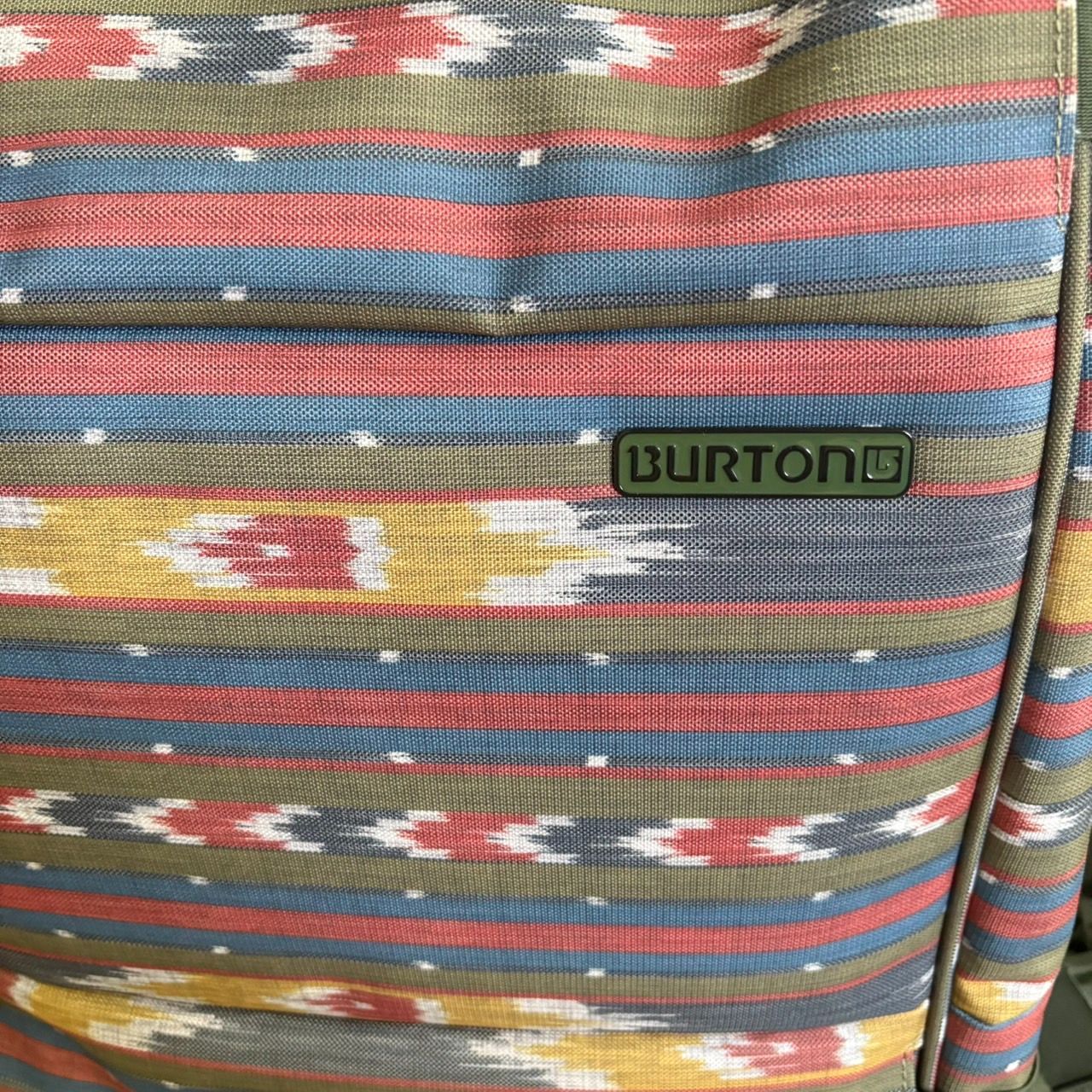 八3144【中古品】BURTON バートン　キャリーバッグ BURTON バートン バッグ キャリーケース Lサイズ ソフトケース