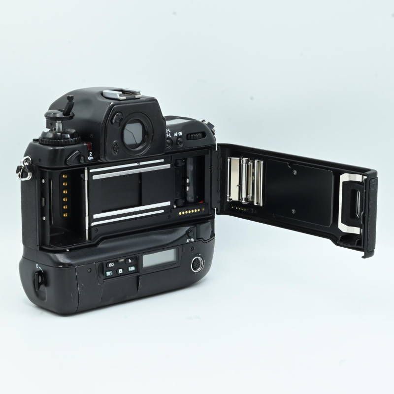 ニコン F5 動作品 動作確認済 Nikon ニコン F5 一眼レフフィルムカメラ T09-t071