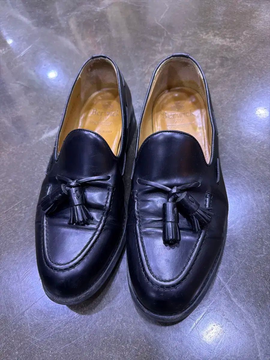 Berwick 8491 タッセルローファー コードバン UK7.5 ブラック