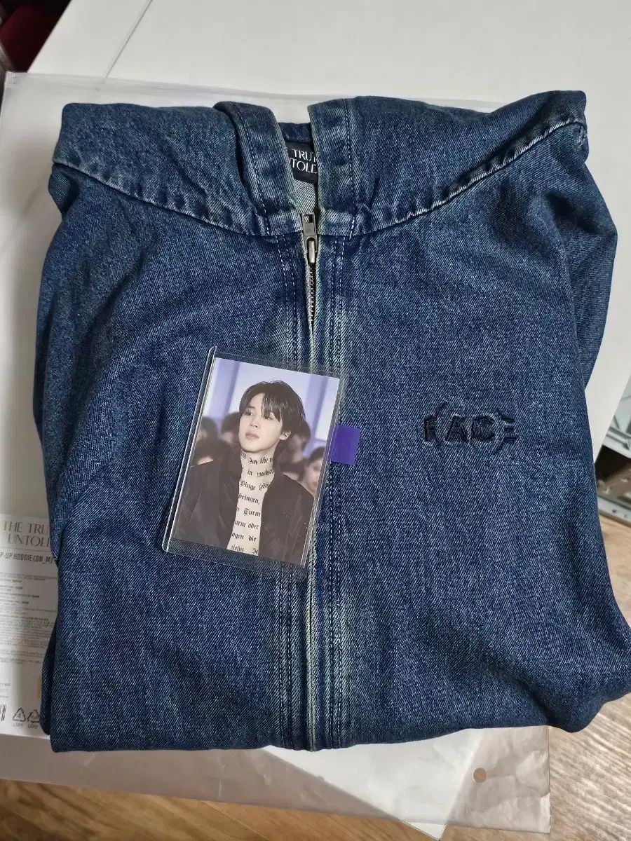 ジミン(JIMIN・パクジミン) 展示会 デニムジップアップ - メルカリ