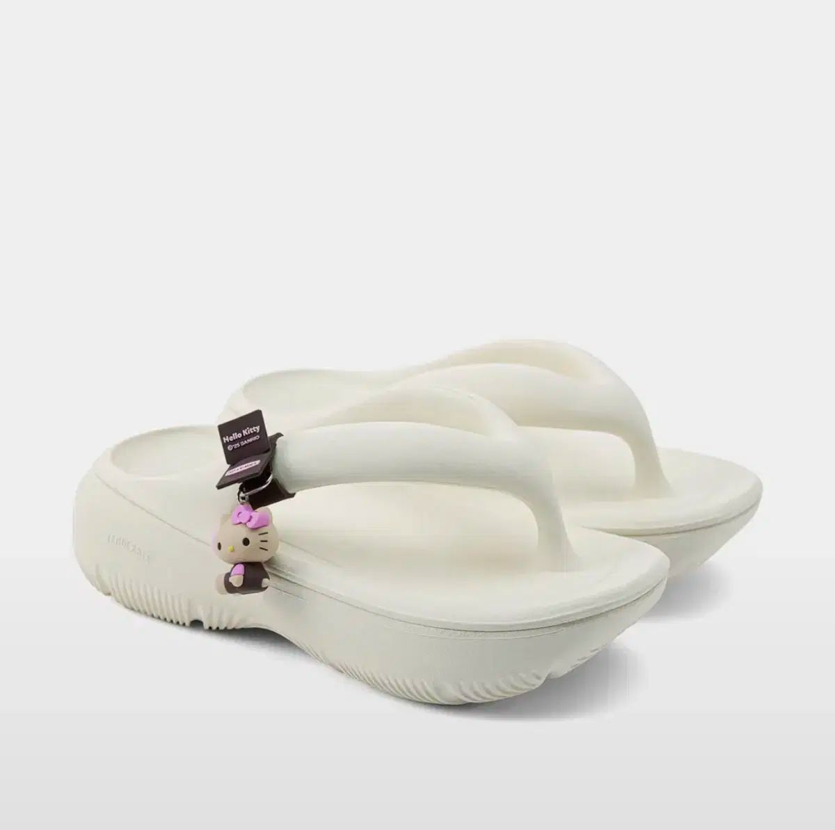 TAW&TOE サンリオコラボ　日焼けキティちゃん 220 TAW&TOE(トーアンドトー) ゼロビティ プランピー (サンリオ