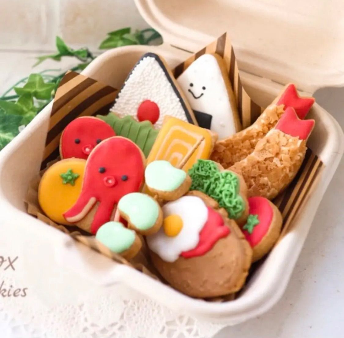 ランチBOXアイシングクッキー - メルカリ