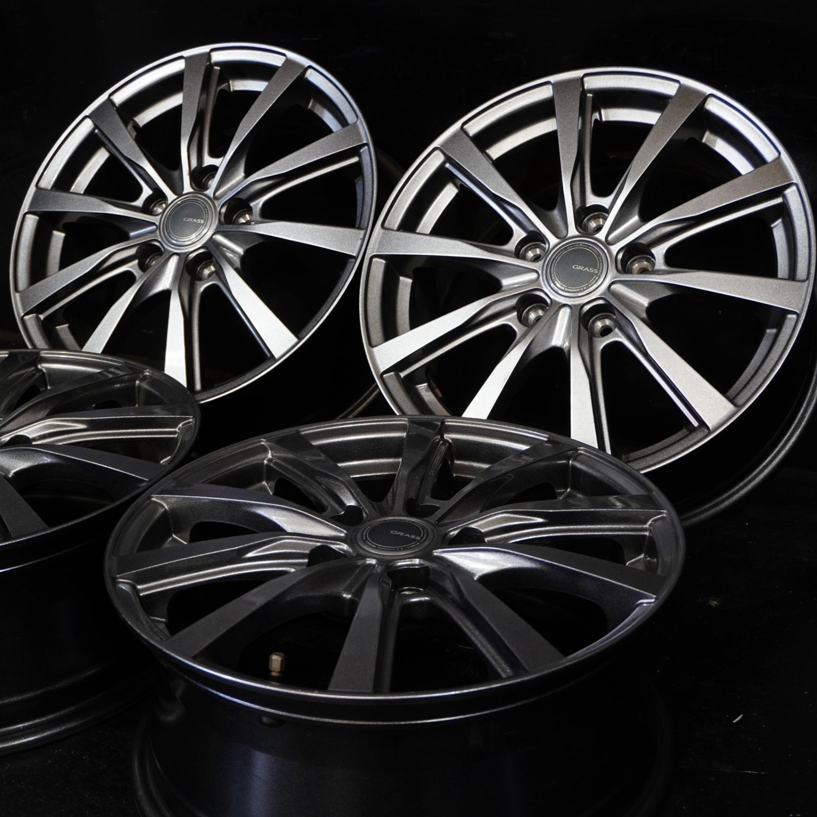 ヨコハマ GRASS 16×6.5J 53 114.3 5H 4本 ステップワゴン ヴェゼル オデッセイ等