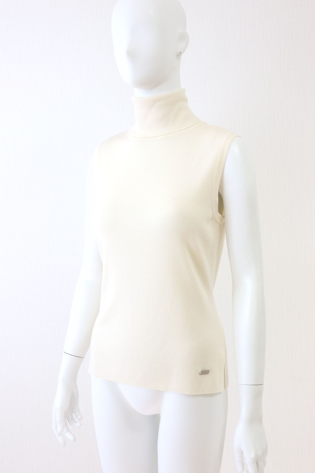 FOXEY☆フォクシー DENEUVE ノースリーブタートルニット 38993
