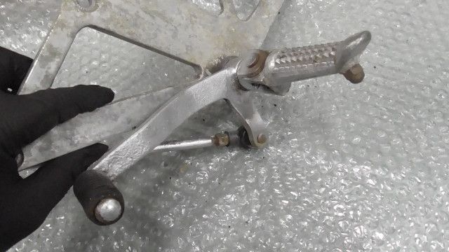 ステップ シフトペダル