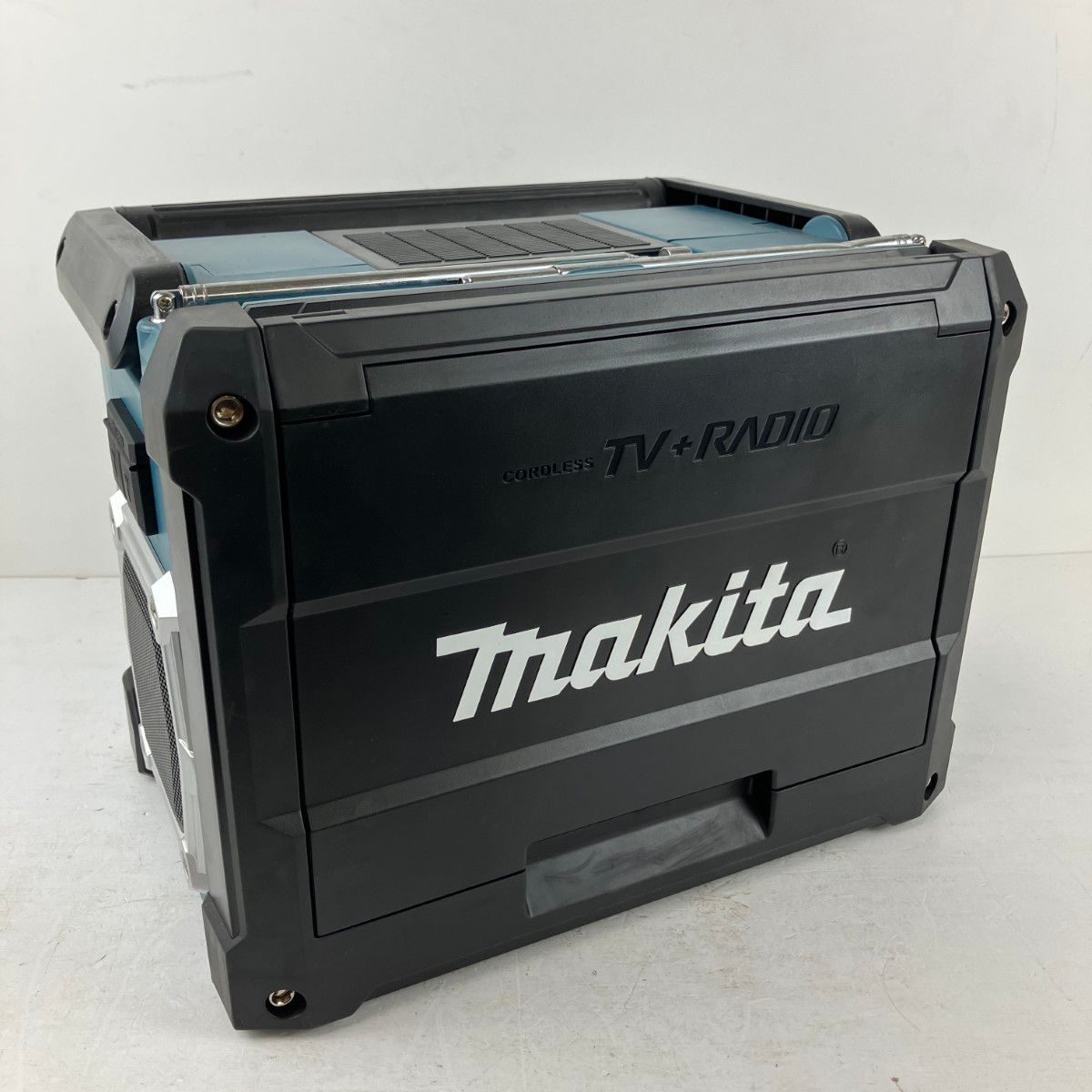 最終値下げ美品Makita ポータブルテレビ ЗЗMAKITA マキタ 14.4v 18v 充電式ラジオ付テレビ アンテナ折れ