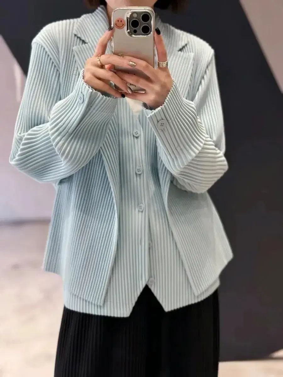 オムプリッセイッセイミヤケ ベスト カーキ サイズ3 HOMME PLISSE