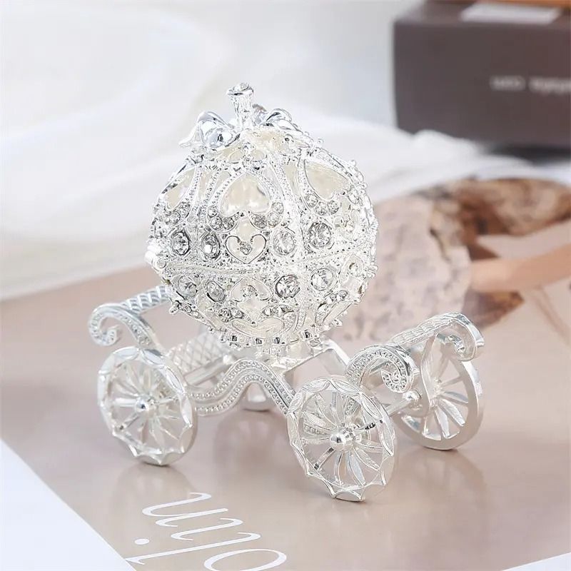 ジュエリーボックス 宝石箱 アクセサリーケース オブジェ オーナメント 小物入れ かぼちゃの馬車 パンプキン シルバー クリスタル キラキラ おしゃれ かわいい 高級感 クリスマスギフト イ