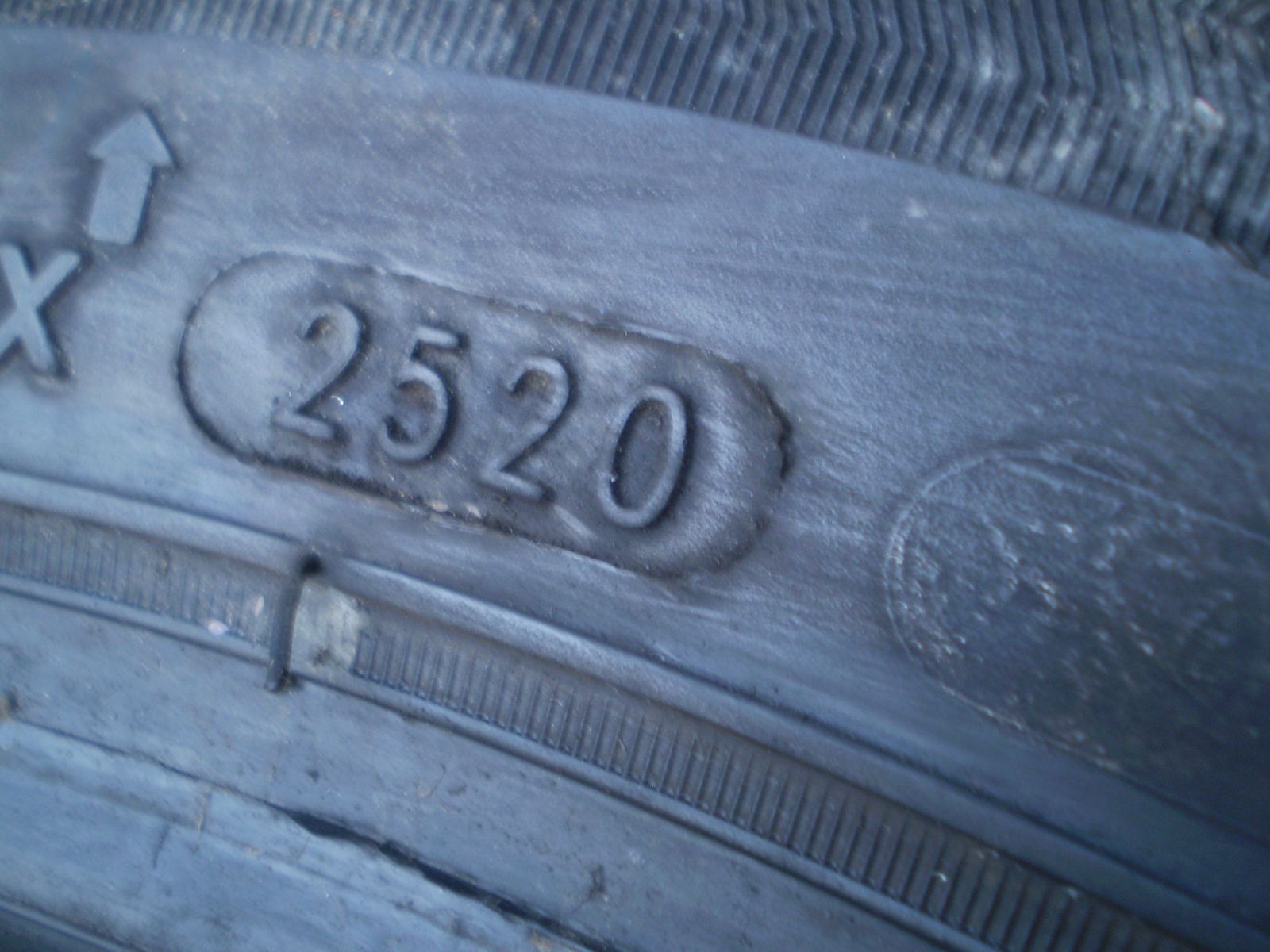 スタッドレスタイヤ