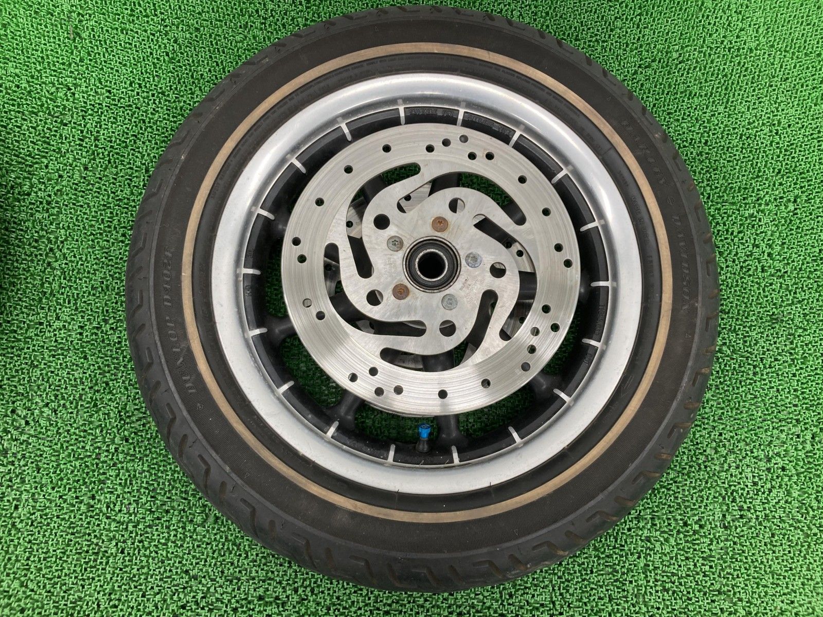 FLHTCU1580 フロントホイール ハーレー 純正 バイク 部品 ツーリング エレクトラグライド 16x3.00 曲がり無し 車検 Genuine 【】 37