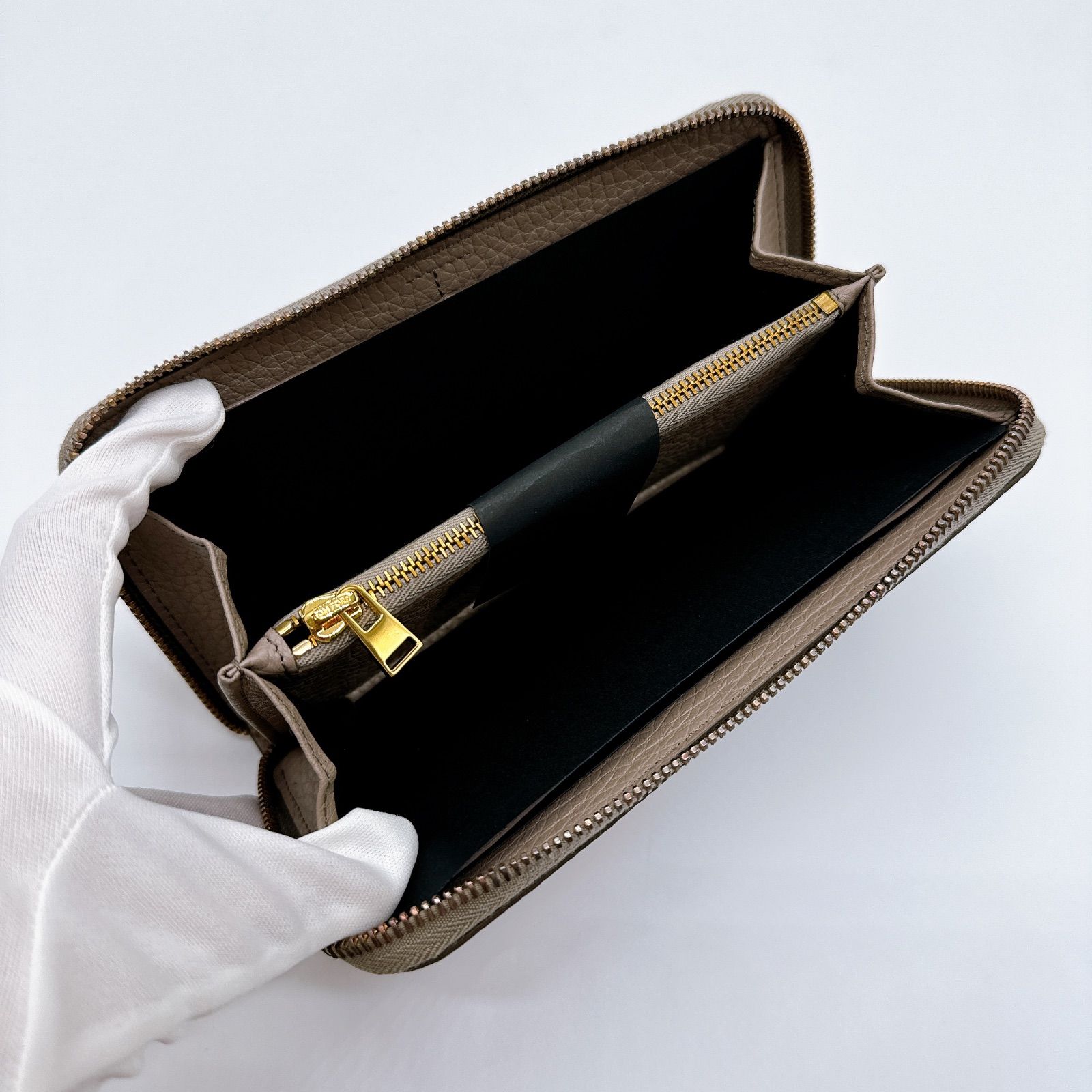 トムフォード ラウンドファスナー 長財布 TFロゴG金具 TOM FORD - メルカリ