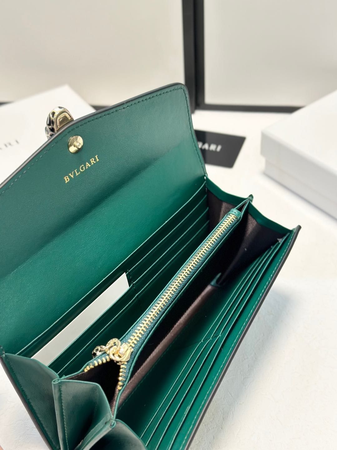今日特価】BVLGARI レディースウォレット, ブラック/グリーン