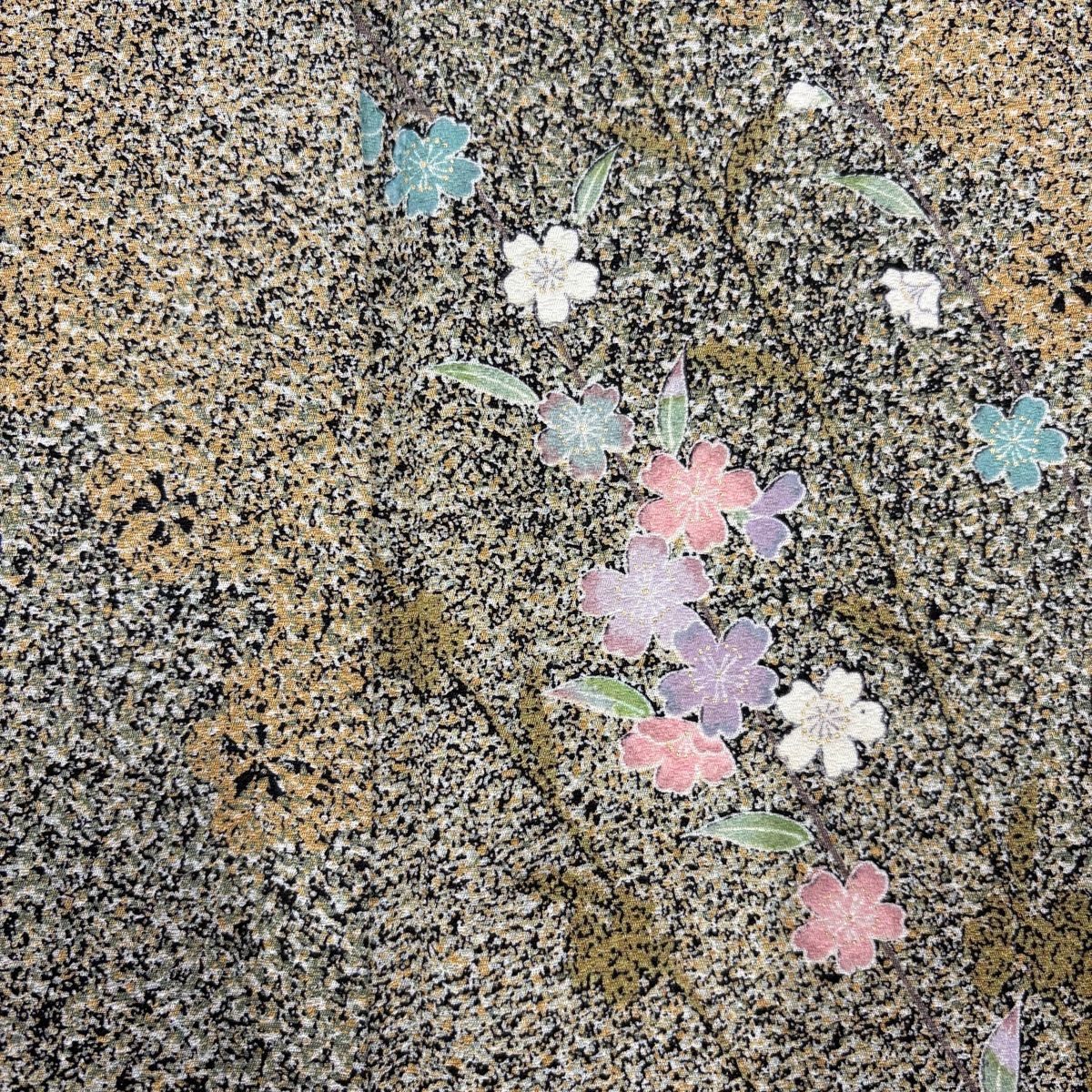 美品】 小紋 身丈159cm 裄丈64cm M 袷 桜 幾何学模様 金彩 灰緑 正絹