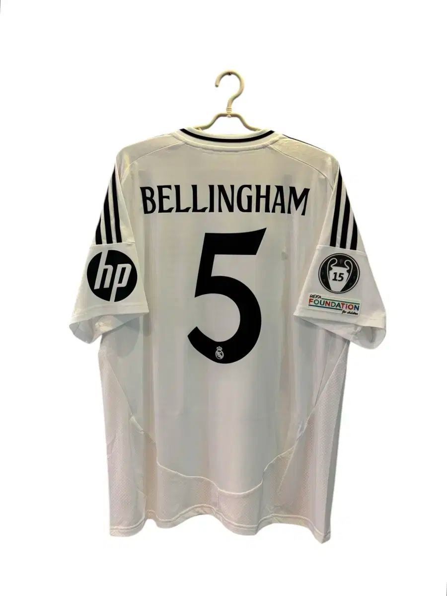 ジュード・ベリンガム オフィシャルレアルマドリード】ジュード