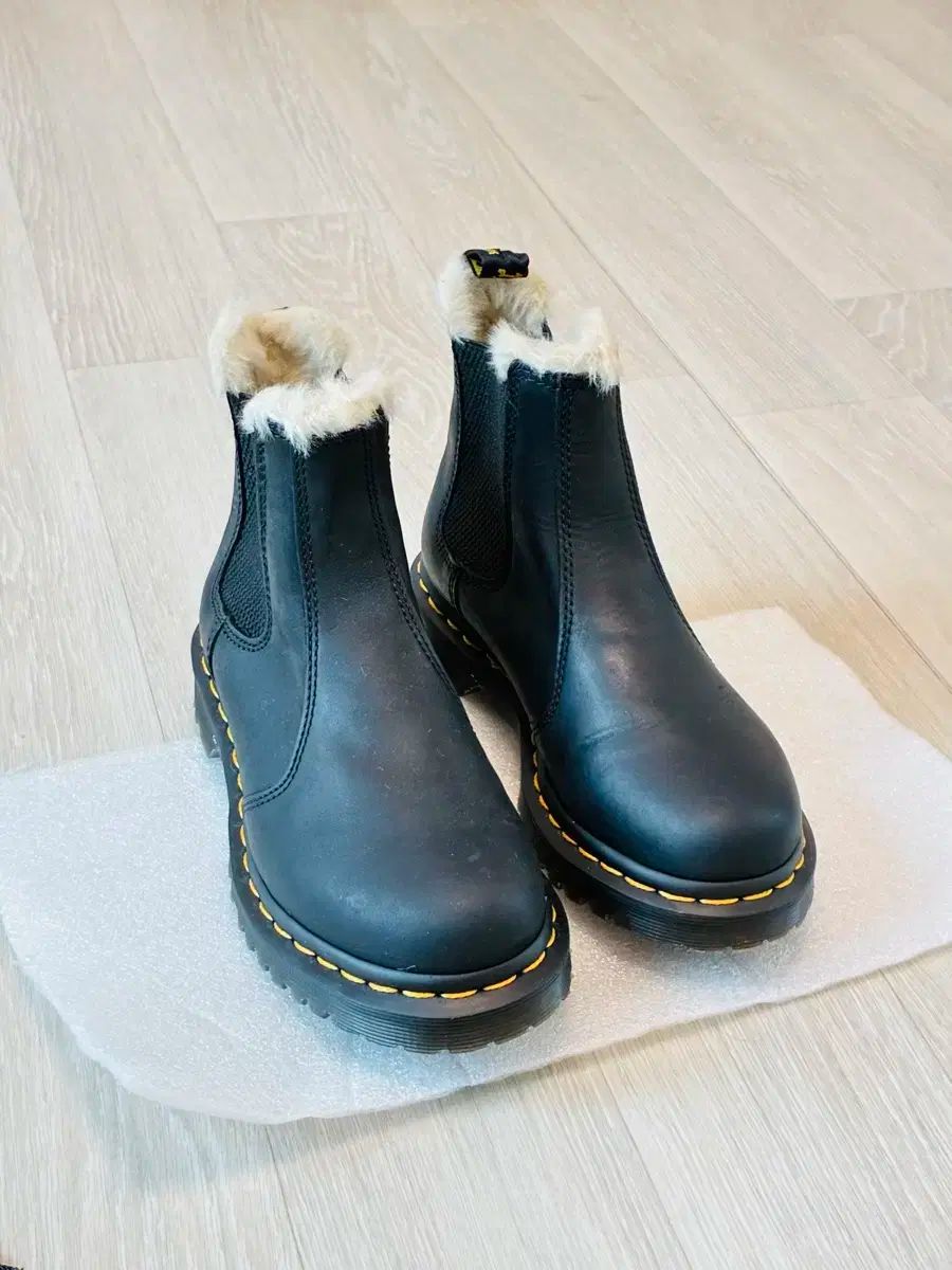 DR. MARTENS ドクターマーチン 2976 レオノ レディース チェルシー ファーブーツ 21045001 ブラック uk3