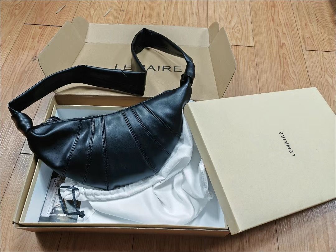 LEMAIRE ルメール クロワッサン ショルダーバック　ダークブラウン LEMAIRE(ルメール) クロワッサン ショルダーバッグ ダークブラウン