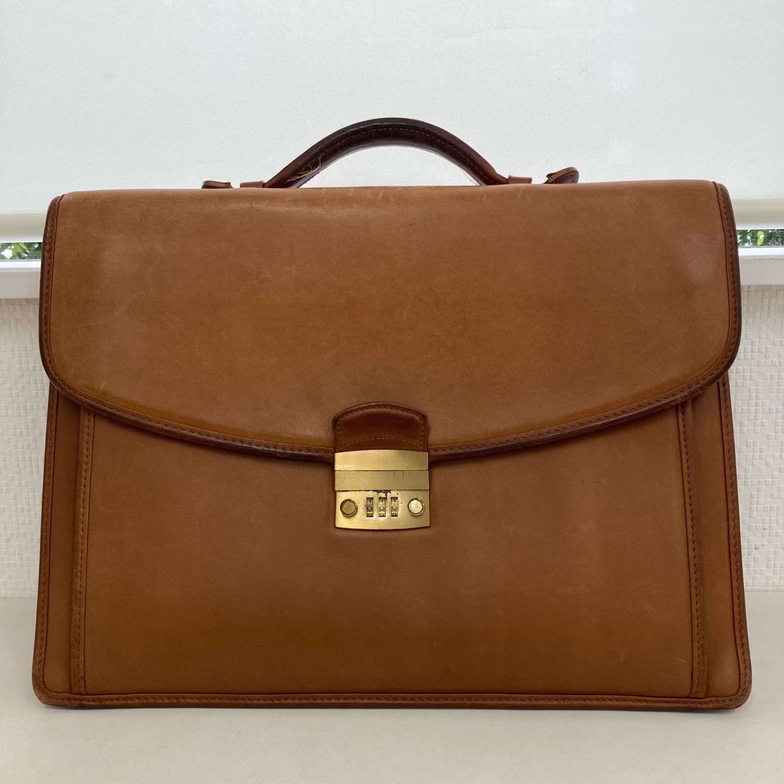 コーチ　レザー ビジネスバッグ ブリーフケース F71639 2way キャメル COACH ビジネスバッグ 牛革 キャラメル 2WAY 本革 ロック 鞄