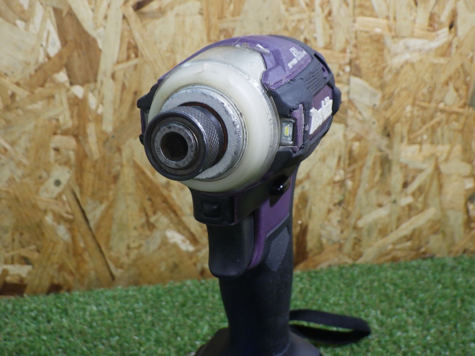 人気メーカー いてます マキタ インパクトドライバ TD172D 本体