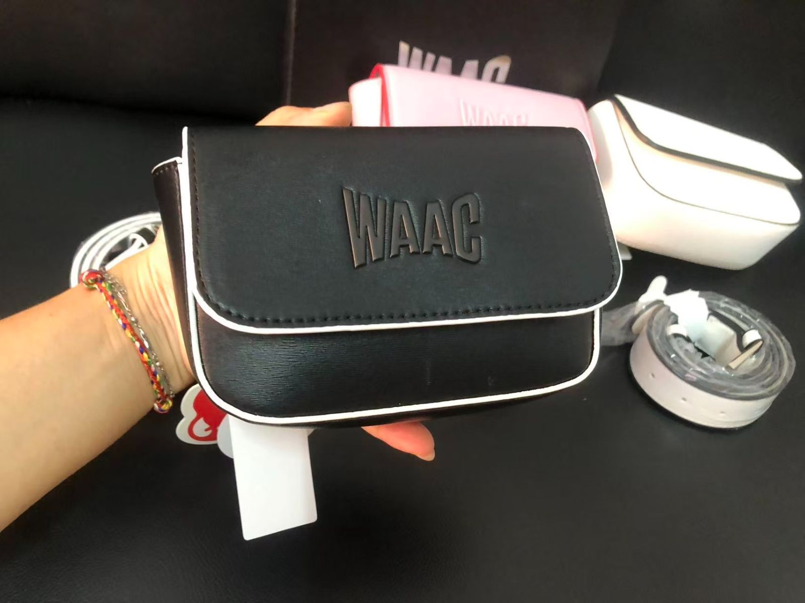 3色選択 WAAC レディース 距離計ケース ゴルフボールケース