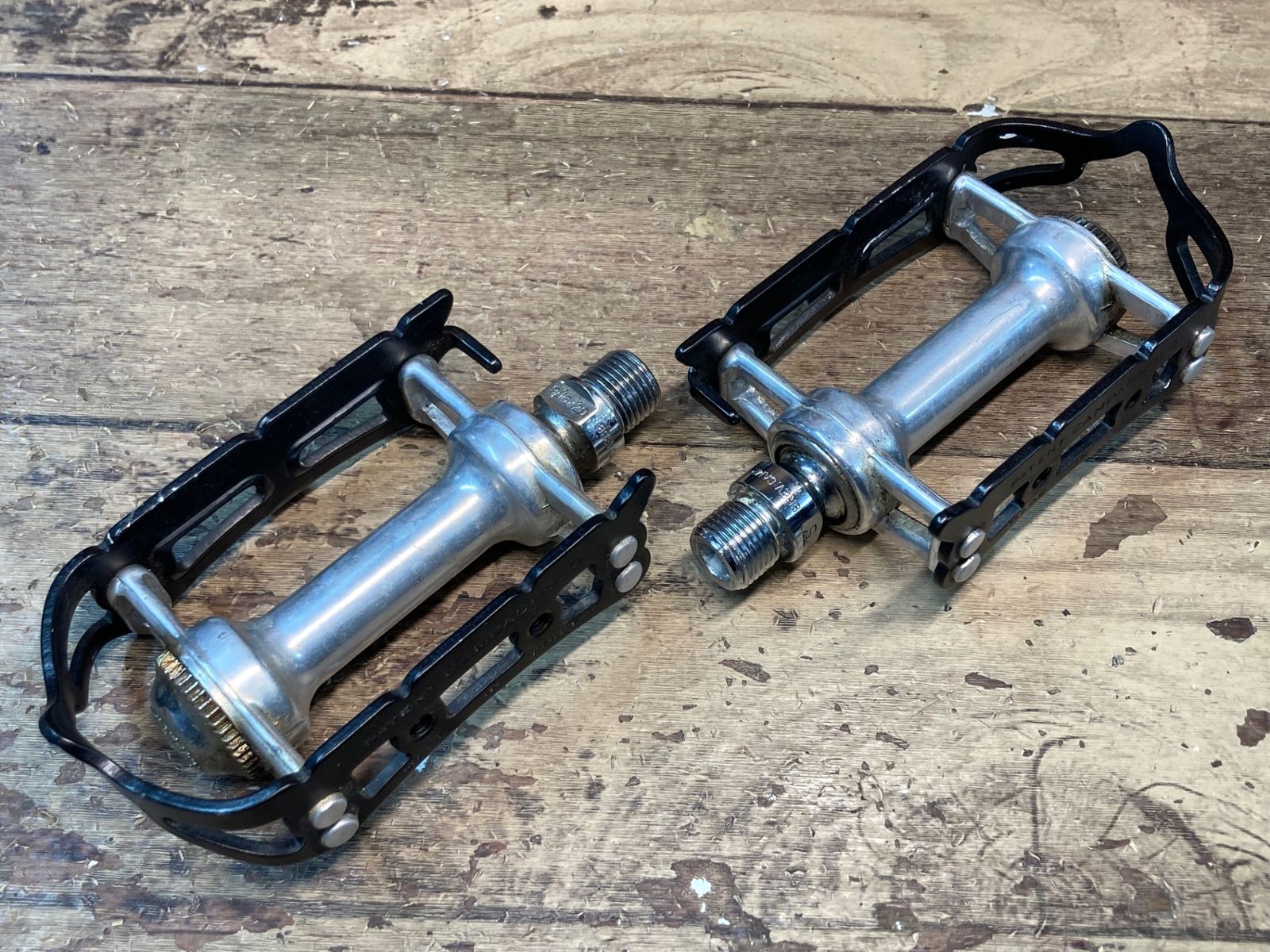 IC081 カンパニョーロ CAMPAGNOLO スーパーレゲロ SUPER LEGGERI フラットペダル ガリ傷 回転ゴリ感少し