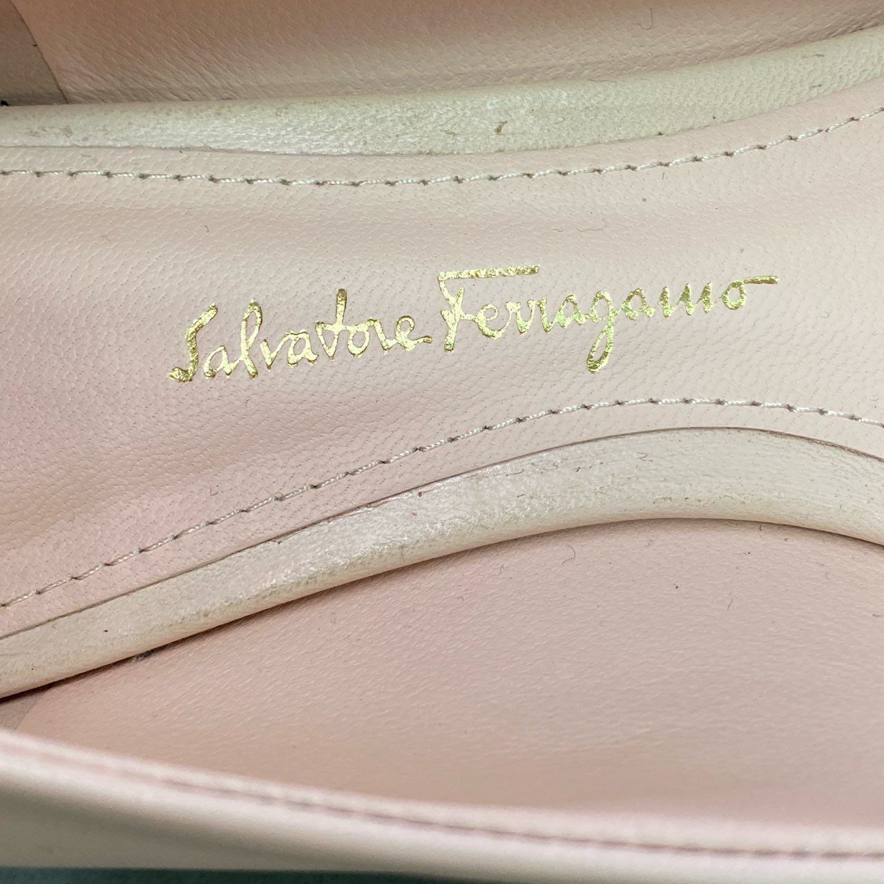 新品未使用　フェラガモ 6サイズ　VIVAフラット パンプス 楽天市場】フェラガモ パンプス TALLA Salvatore Ferragamo