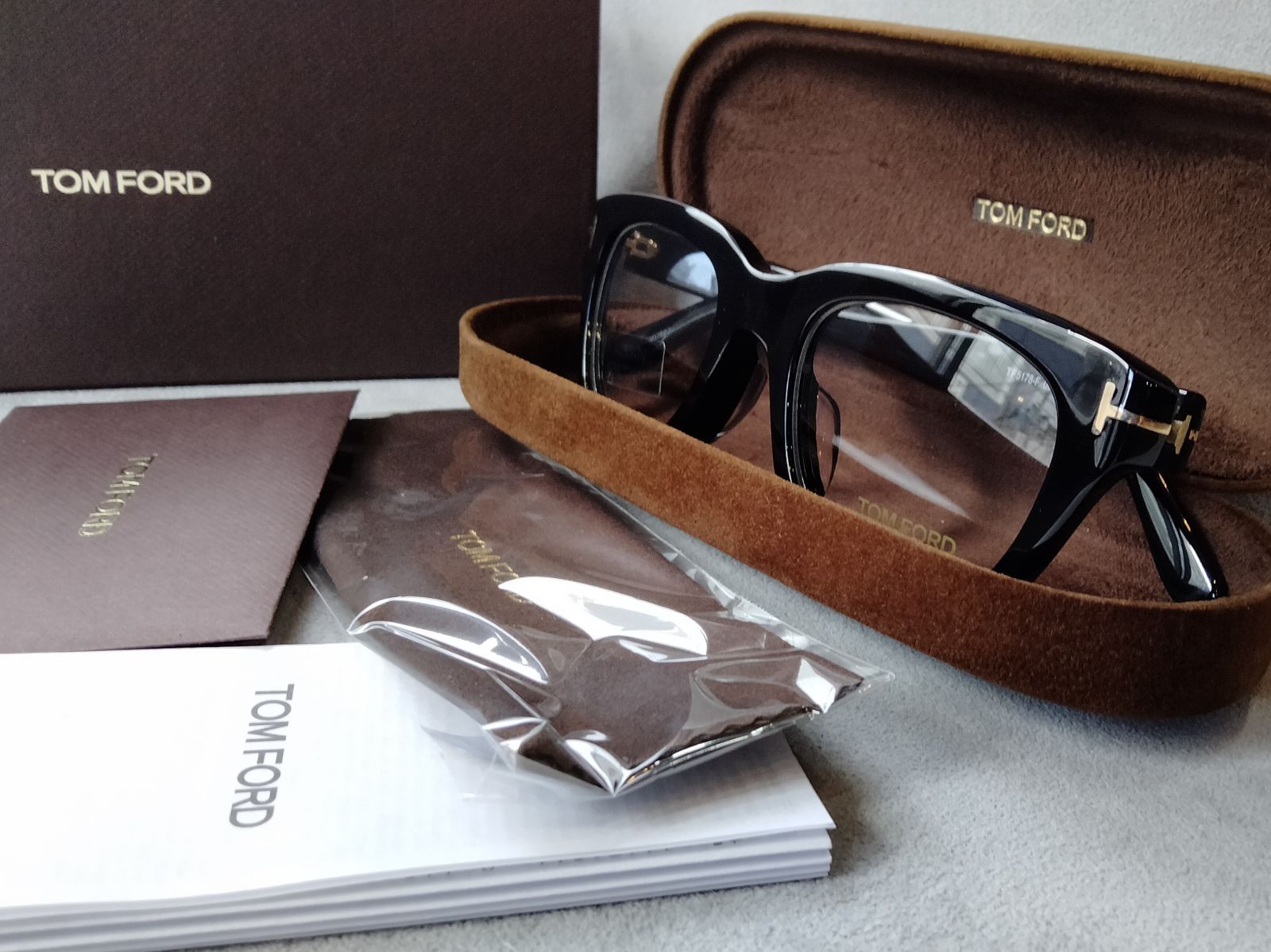 【極上美品】TOM FORDトムフォード TF5178 シングルマン眼鏡ブラック TOM FORD｜トムフォード 「TF5178」｜シングルマンモデル｜TOPIC