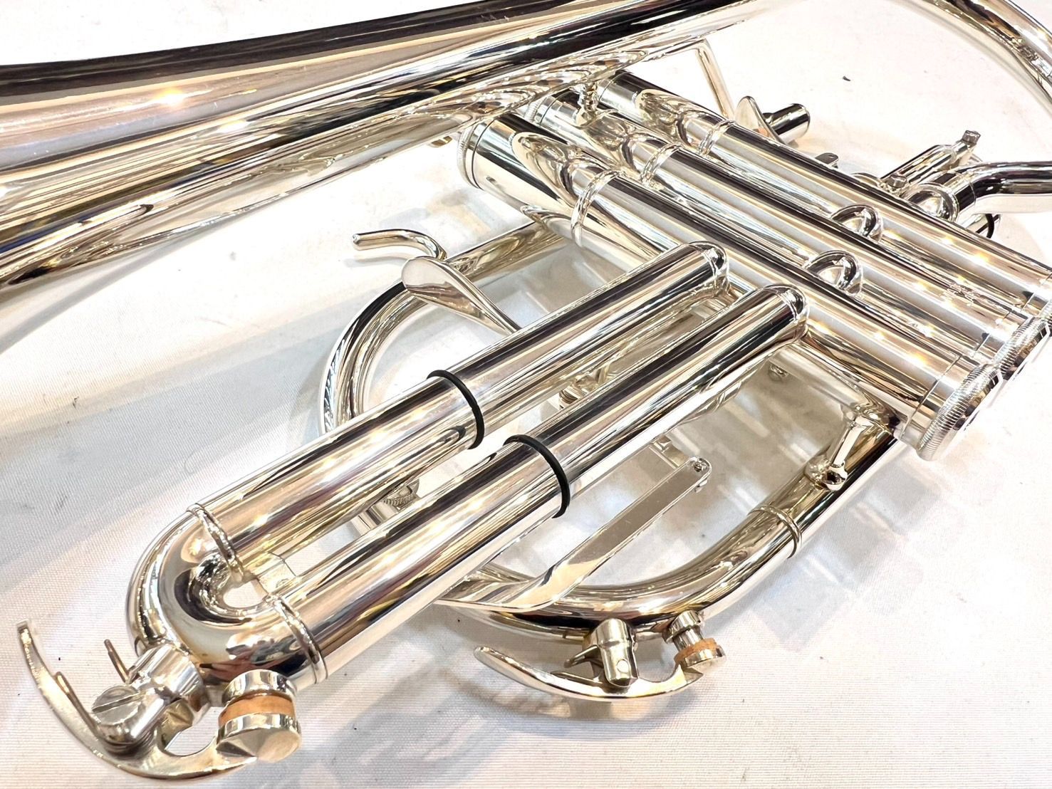 YCR-8335G